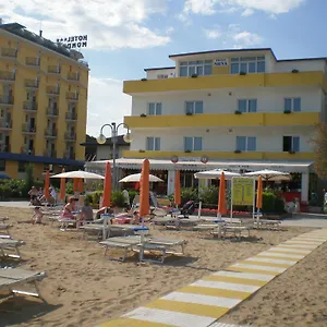 hotel-silva-frontemare.hotelslidodijesolo.com/